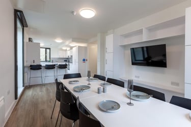 1 bed flat, Heavitree Road, St Sidwells, Exeter, EX12FR - Image 8